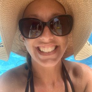 Meet your Posher, Leann